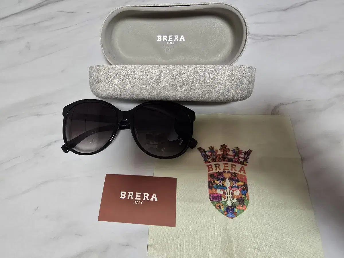 브레라(BRERA) 크리스탈파츠 선글라스